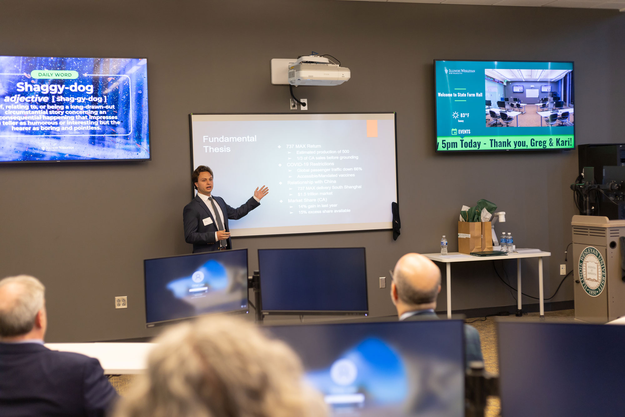 Clay Anderson presenting in Bloomberg Lab