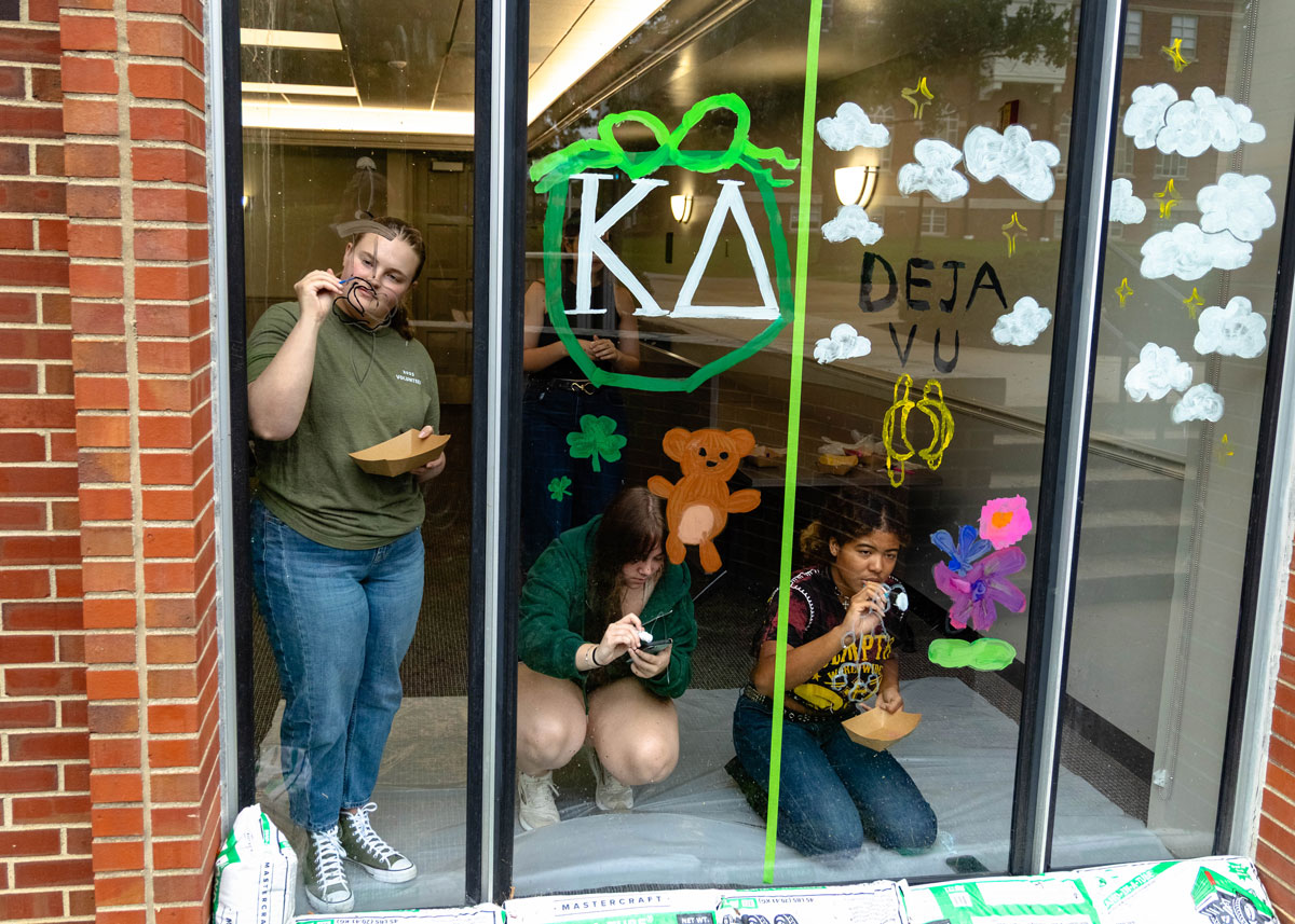 RSOs decorating the Memorial Center windows
