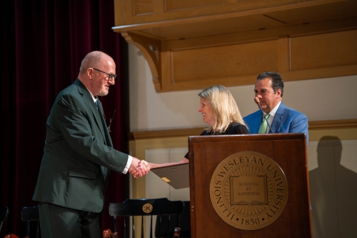 Edgar Lehr accepts Kemp Award
